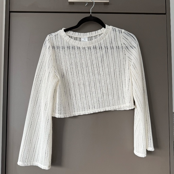 White Crochet Cover-Up Set | Long Sleeve Crop Top & Shorts Size XS - Picture 10 of 11